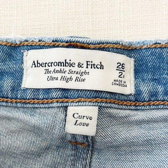 Abercrombie and Fitch The Ultra High Rise Ankle Length Straight Jeans - Picture 7 of 8